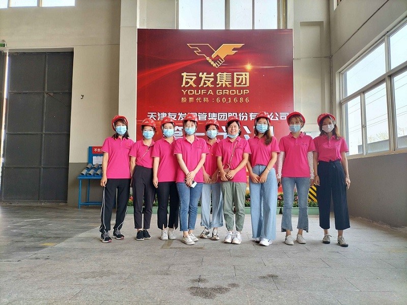 新入社員を組織して、Youfa 鋼管と Youfa 文化を学ぶ 1 週間のために工場に行きます。