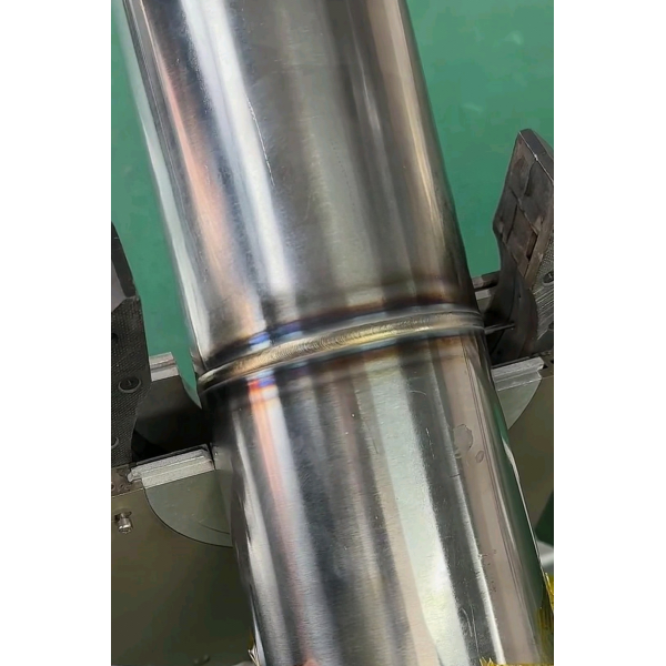 Why can't stainless steel and carbon steel come into contact?