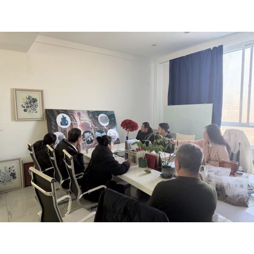 Dalian Zhengxing Abrasives Visits and Signs Contract, Adding a New Order to Over a Decade of Cooperation