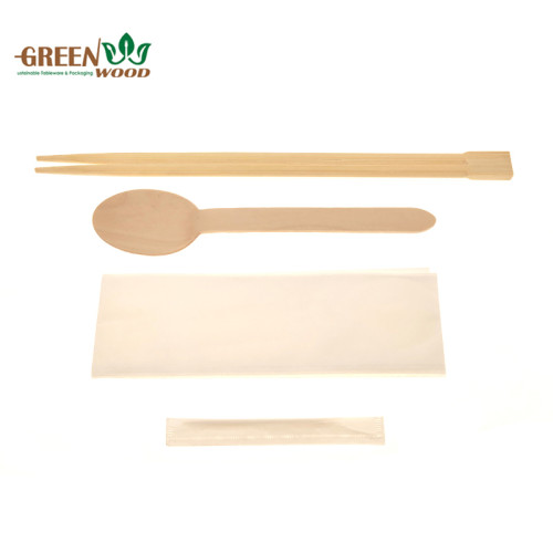 一次性竹筷子和纸袋木勺