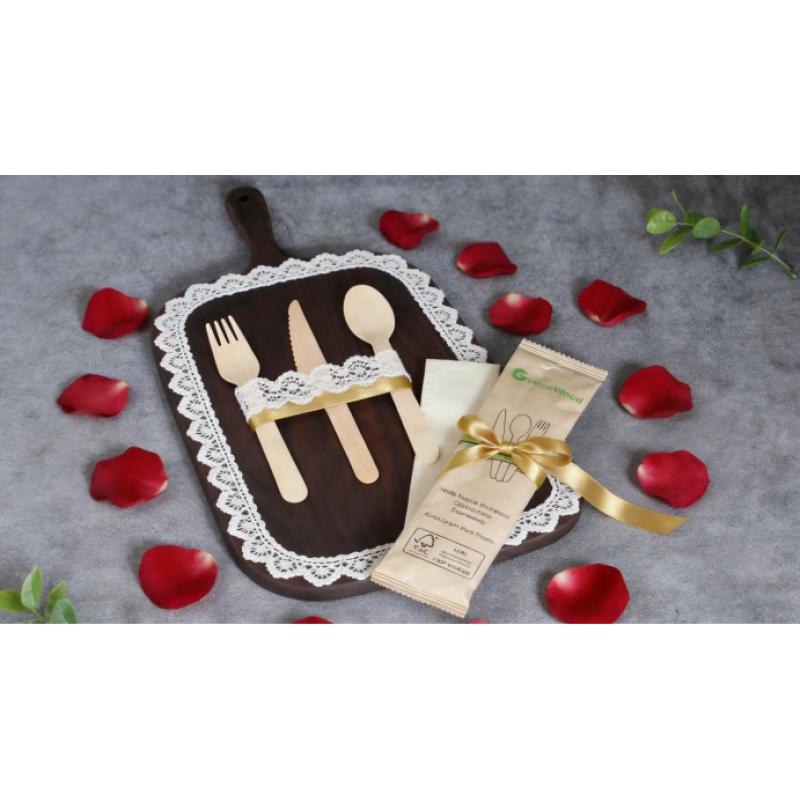 Eco Cutlery in Events: Transforming Weddings and Festivals with Wooden Sets