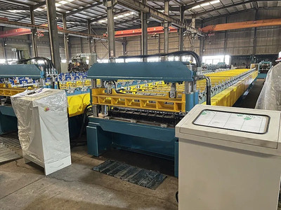 Máquina formadora painéis porta | ZHONGYUAN