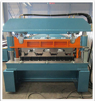 Steel deck roll forming machine detail