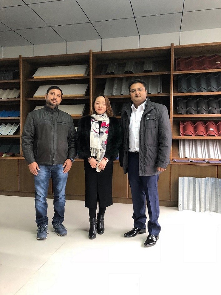 India customer visited for inspecting deck roll forming machine on Feb.01,2019