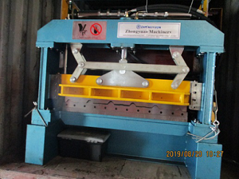 Delivery of Zhongyuan Metral Aluminium roofing sheet forming machine on August 20,2019