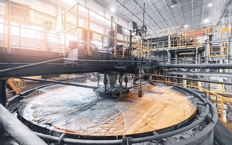 Industrial hydrometallurgy plant with stainless steel tanks