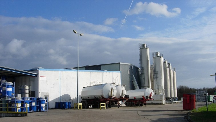 Magnesium Sulphate Anhydrous: Handling in Humid Climates