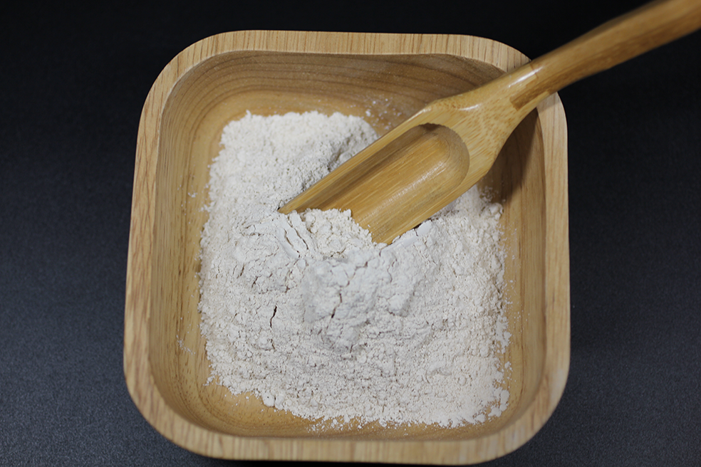 Magnesium oxide (MgO)