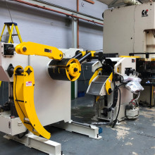 [Press Feeder] Compact NC Servo Press Feeder with Decoiler and Straightener Installed in England