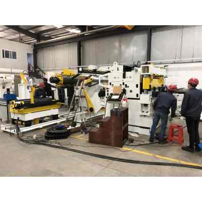 GLK5-800 Coil Servo Feeder for Automation Feeding System In Press Room For 0.8-9.0mm Thickness Coil