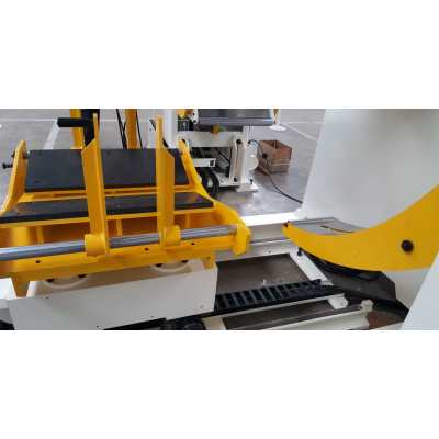 GLK4-400 Coil Feeder Machine With Uncoiling Leveling Feeding For Stainless Steel Coil Sheet Punching