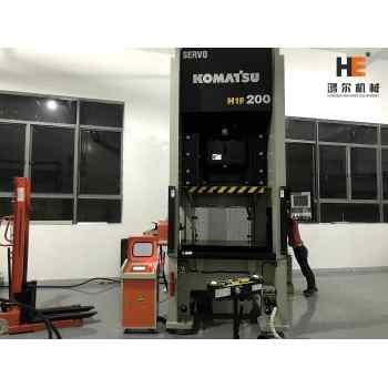 RNC-200 Automatic Coil Feeder Compact Komatsu Servo Press Machine In Press Room For Metal Stamping