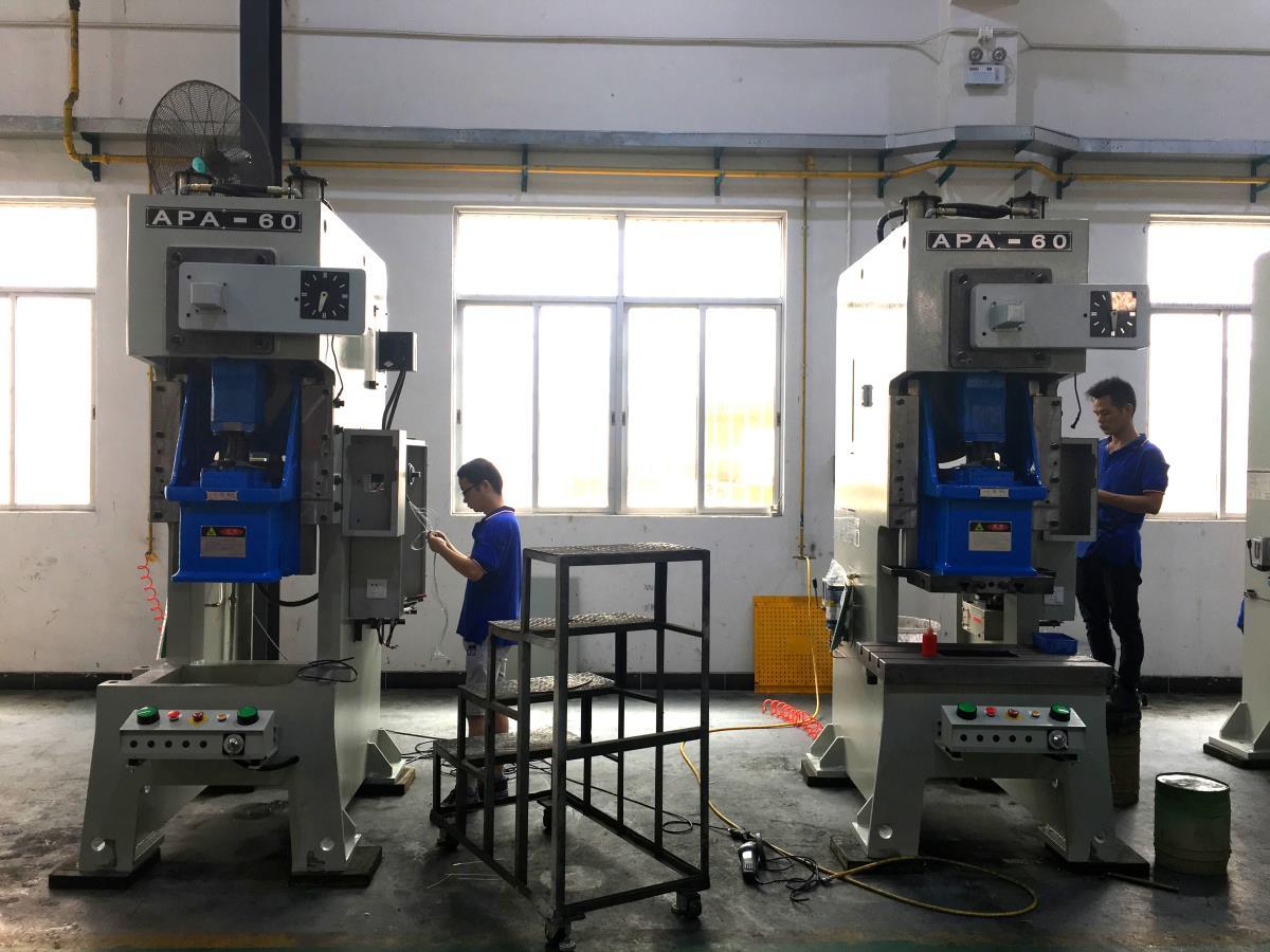 decoiler straightener and servo feeder with press machine