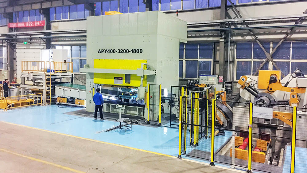 Dual-palletizing-station-blanking-line-image