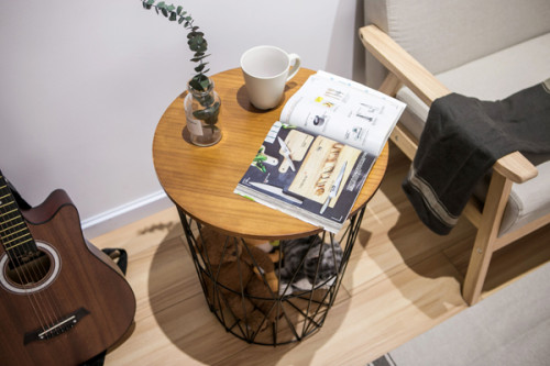 Metal Round Hollow-out Cage-based End Table with Wooden Top