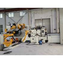 Uncoiling and leveling feeder special for high-strength plate