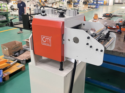 RNC-H Compare thick material servo roll feeder（0.5-4.5mm）