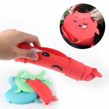Cute Crab Baby Silicone Bib Children's Saliva Pocket Rice Pocket Wash-Free Easy to Carry Baby Eating Bib