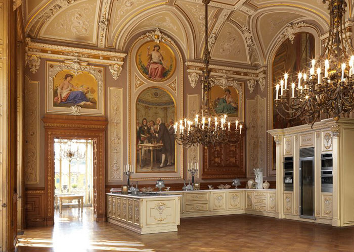 royal kitchen cabinet 