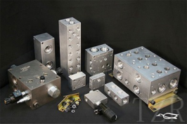 OEM personalizado Percision CNC mecanizado de aluminio / latón / SUS304 fabricante hidráulico múltiple