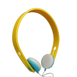 Des couleurs claires et faciles à porter portent des écouteurs confortables pour la musique câblée et l'apprentissage de la tête