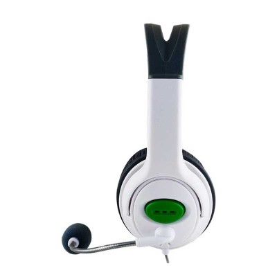 Stay at home social distancing on-line language learning headset with noise canceling microphone