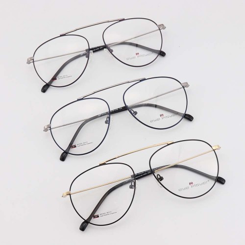 Suministro de fábrica de China nuevas gafas de metal de moda gafas de montura dorada con almohadillas nasales de silicona cómodas