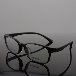 Approvisionnement d'usine coloré transparent TR montures de lunettes optiques en plastique avec plaquettes de nez en silicone qualité douce