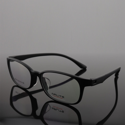 Approvisionnement d'usine coloré transparent TR montures de lunettes optiques en plastique avec plaquettes de nez en silicone qualité douce