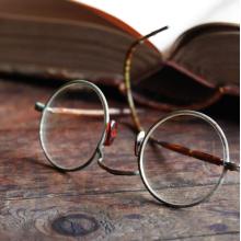 Looking Back: The Fascinating History of Eyeglasses