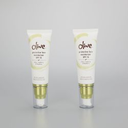 50g face moisturiser BB cream cosmetic plastic tube with gloden airless pump and clear cover