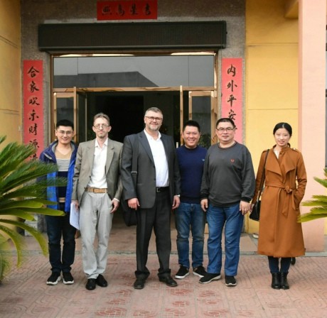 Erster Besuch der Kunden in unserer Fabrik