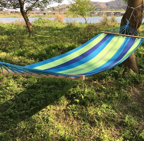 Outdoor hanging custom kids tree hammock swings with wooden Stick