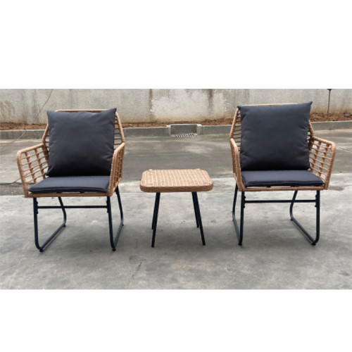 Outdoor furniture cushion padded metal table & chairs for garden