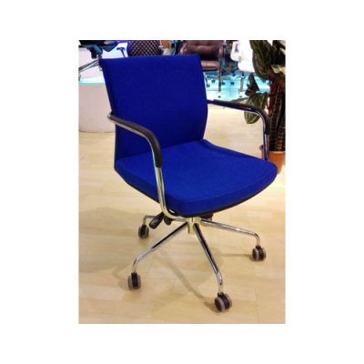 Wholesale mesh office task chair with armrests and aluminum base(YF-153B)