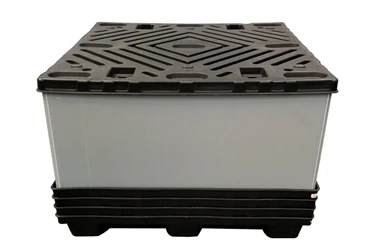 The bottom pallets can be nested