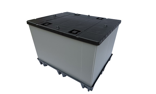the assembled plastic pallet container