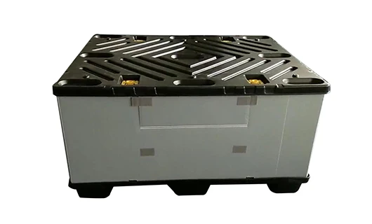 the assembled plastic pallet container