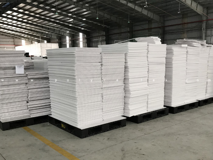 Polyreflex PP Corrugated Sheets Warehouse