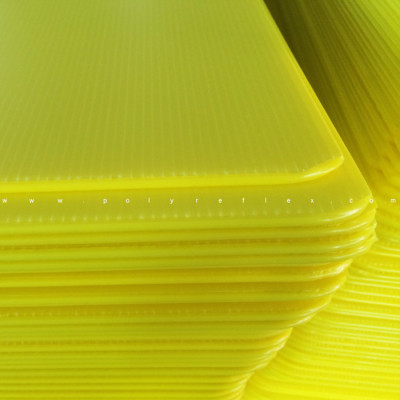 Comparing PP Corrugated Sheets with Cardboard in Beverage Transportation