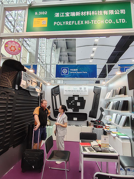 Polyreflex at Canton Fair