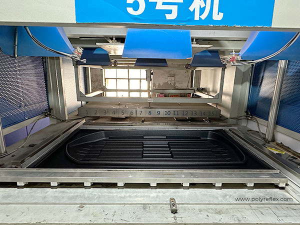 Roof Cargo Boxes Vacuum Forming