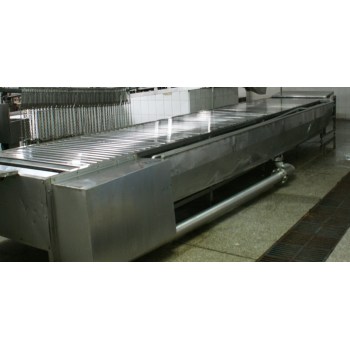 Pig Abattoir Killing And Bleeding Conveyor For Slaugthering Machinery
