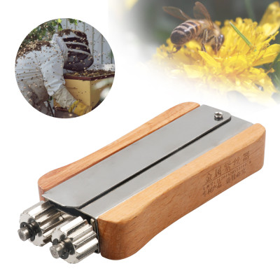Beekeeping Supplies Wooden Handle Wire crimper (Stainless) for Beekeeper