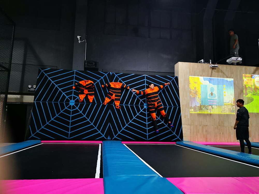 Velcro Wall in Pokiddo Trampoline Park in Hangzhou