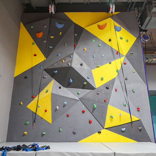 Boulder Climbing Wall - Indoor Rock Climbing Attraction