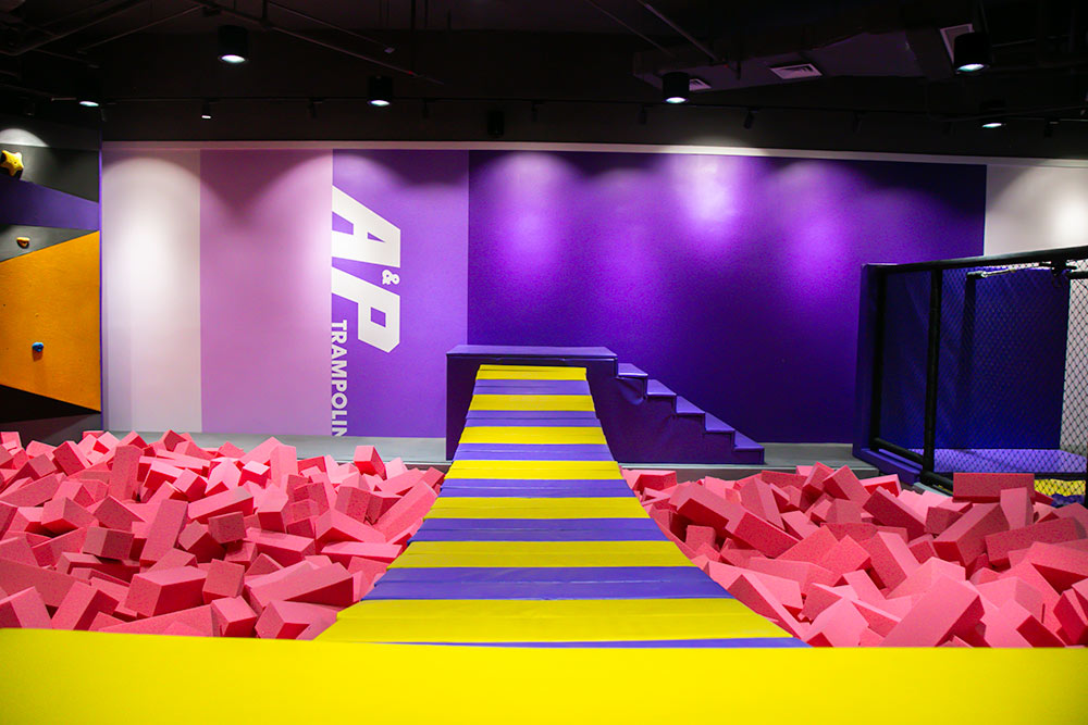 Swing Bridge - Indoor Trampoline Park Foam Pit Attraction