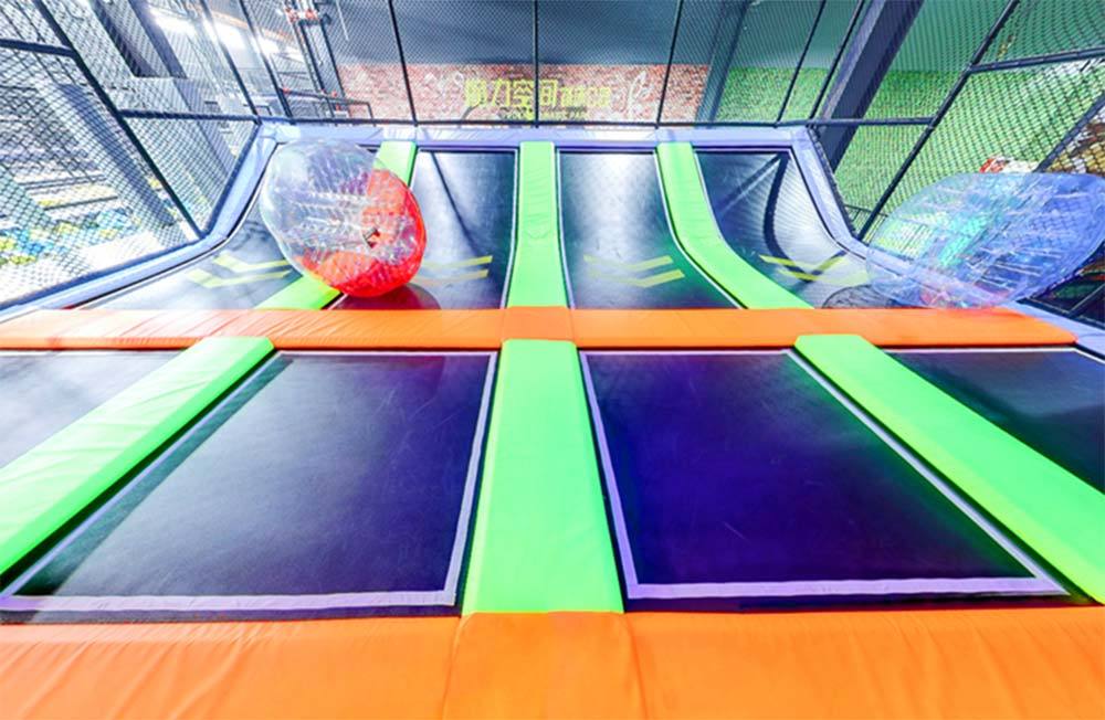 Bubble Ball Game on Dodgeball Zone