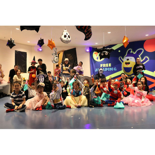 كيفية التخطيط لحفلات أزياء الهالوين في ترامبولين بارك؟