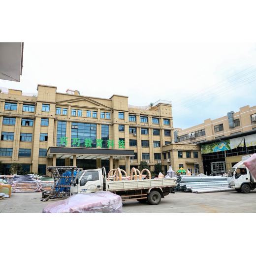 لماذا تعتبر شركة Pokiddo هي الشركة المصنعة لحديقة الترامبولين المناسبة لك؟